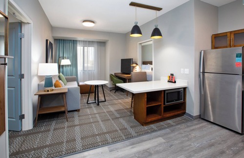 Ames Hotel | Staybridge Suites Ames by IHG