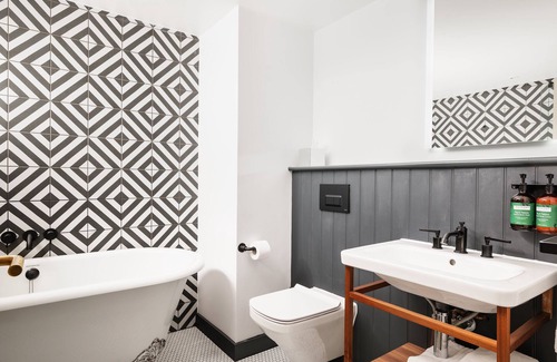 Brighton City Centre Hotel | Staybridge Suites Brighton by IHG