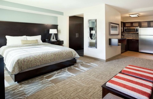 Johnson City Hotel | Staybridge Suites By Holiday Inn Johnson City by IHG