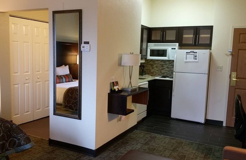 Oakbrook Terrace Hotel | Staybridge Suites Chicago-Oakbrook Terrace by IHG