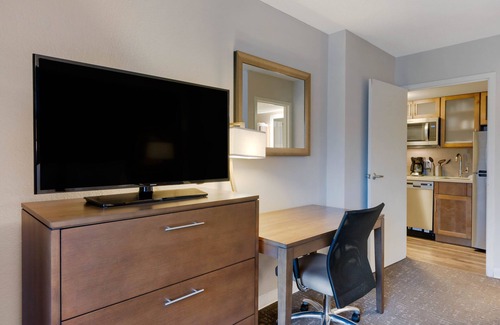 Kissimmee Hotel | Staybridge Suites Orlando Royale Parc Suites by IHG