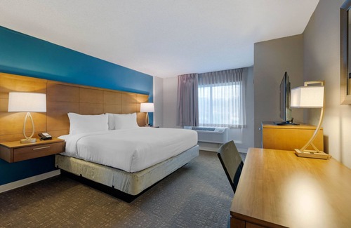 Kissimmee Hotel | Staybridge Suites Orlando Royale Parc Suites by IHG