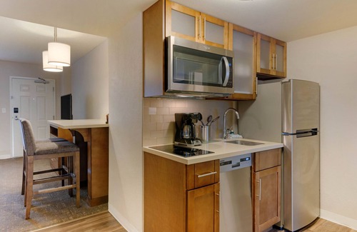 Kissimmee Hotel | Staybridge Suites Orlando Royale Parc Suites by IHG