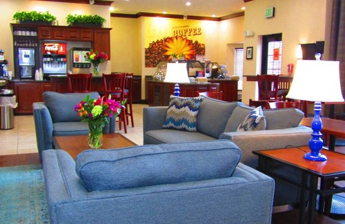 Rochester Hotel | Staybridge Suites Rochester University, an IHG Hotel