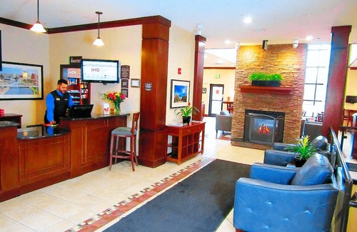 Rochester Hotel | Staybridge Suites Rochester University, an IHG Hotel