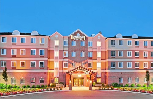 Rochester Hotel | Staybridge Suites Rochester University, an IHG Hotel