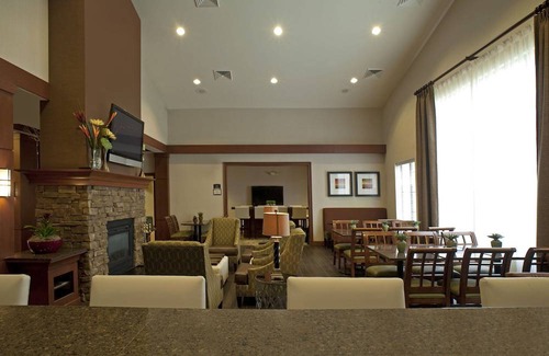 Chantilly Hotel | Staybridge Suites Chantilly - Dulles Airport, an IHG Hotel