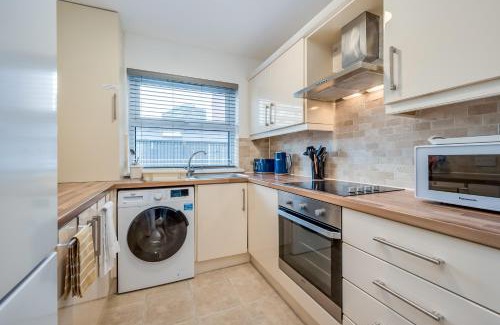 Belfast City Centre Apartment | StayByNumbers - Belfast City Centre & allocated Parking