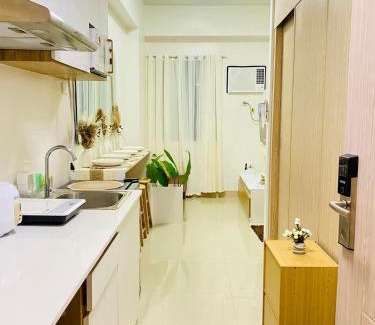 Muntinlupa Hotel | Staycation by Mailine