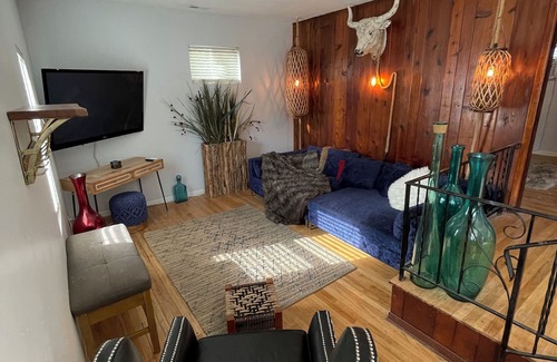 Gary House | Staycation Retreat