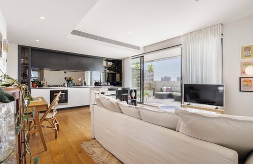 Collingwood Apartment | StayCentral - The Stanley@Collingwood - Smith St, Collingwood - 2 Bedrooms, 2 Beds, 1 Bathroom1, 1 secure undercover parking spot.