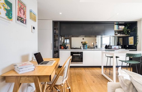 Collingwood Apartment | StayCentral - The Stanley@Collingwood - Smith St, Collingwood - 2 Bedrooms, 2 Beds, 1 Bathroom1, 1 secure undercover parking spot.