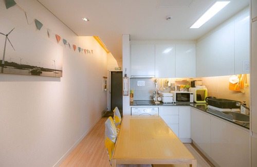 Hallim House | Stayfarmsvill