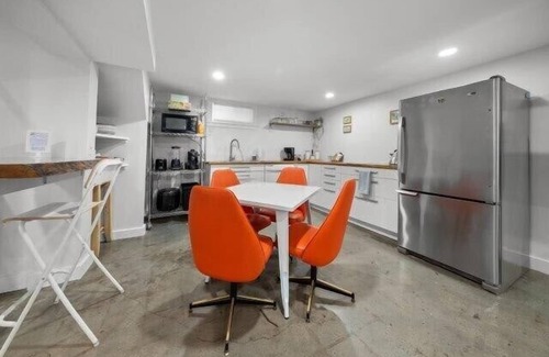 Arbor Lodge Apartment | #StayInMyDistrict Arbor Lodge & Popular Overlook