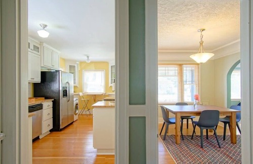 Arbor Lodge House | #StayInMyDistrict Arbor Lodge The Ainsworth