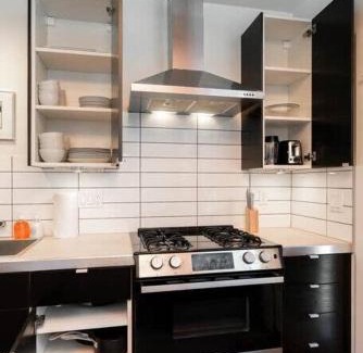 Belmont House | #StayinMyDistrict Buckman Open Loft-Style Townhome