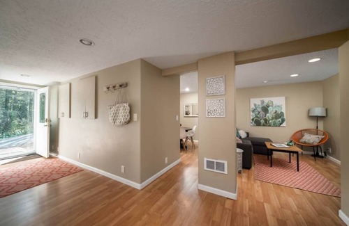 Northwest Portland Apartment | #StayinMyDistrict St Johns Forest Park Retreat