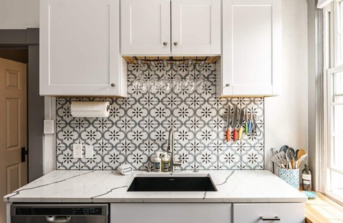 North End House | #StayinMyDistrict Urban Cottage