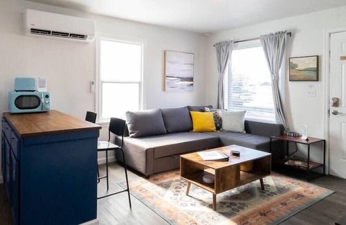 College Place House | #StayinMyDistrict Walla Walla Cozy Wine Escape