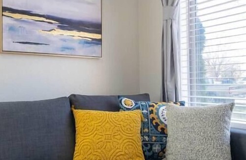 College Place House | #StayinMyDistrict Walla Walla Cozy Wine Escape