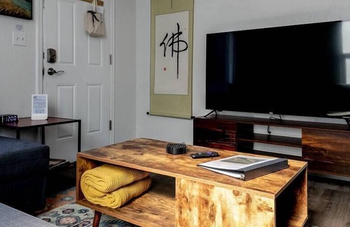 College Place House | #StayinMyDistrict Walla Walla Cozy Wine Escape