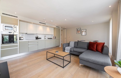 Cathedrals Apartment | Stayo Southbank