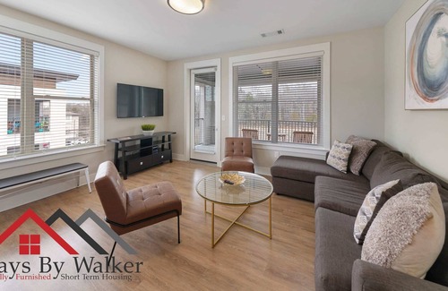 Charlotte Condo | StaysByWalker 3BR Waverly - 1G Wi-Fi/Desks/Gym