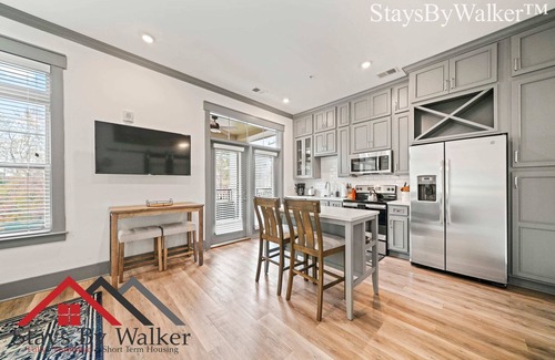 Charlotte Condo | StaysByWalker SouthPark 1BR KingBed! Gym/Pool/Spa