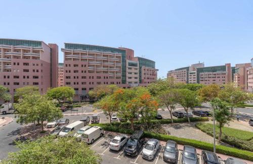 Discovery Gardens Apartment | StayShort - A Gorgeous Studio in Zen 20 that Sleeps 2