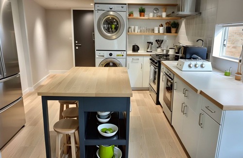 Hollywood Apartment | StaysPro - Hollywood Homes Minutes to Everything