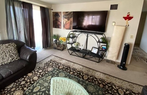 Malden Apartment | "StayUnique"