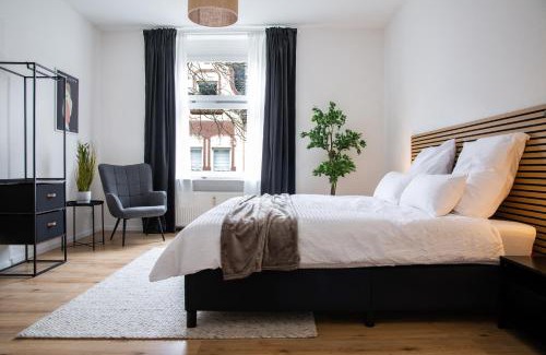 Gemarkung Barmen Apartment | stayVision FS43 Wohnung 5 - 3 Schlafzimmer - 8 Gäste - 2 Balkone - top WLAN