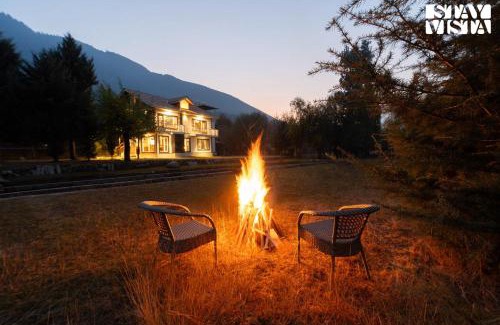 Brein Villa | StayVista at Khwab Villa with Lawn, BBQ