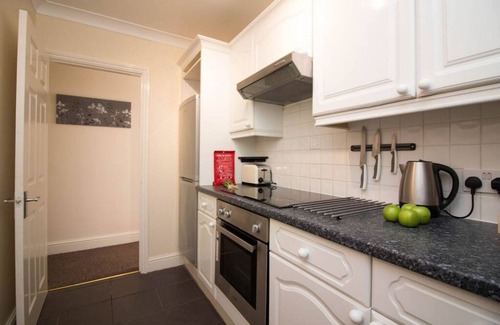 Shirley Apartment | Stayzo Penthouse Accommodation 1- Premier Lodge