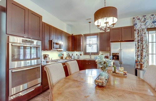 Saint Mary House | Ste Genevieve Home on 17 Acres, Near Wineries!