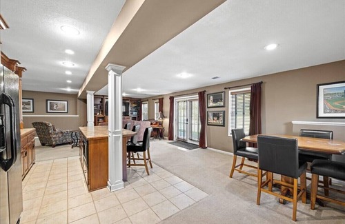 Prairie Point-Wildberry House | *SteamShower*Gameroom*Bar*Patio*