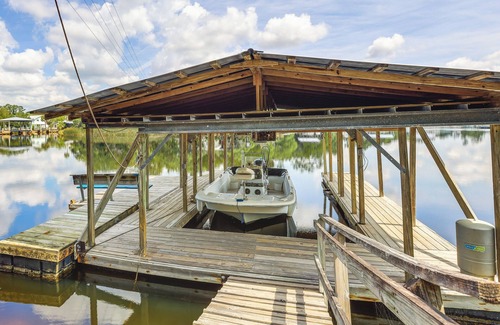 Steinhatchee Cottage | Steinhatchee Home w/Grill & Screened-in Porch