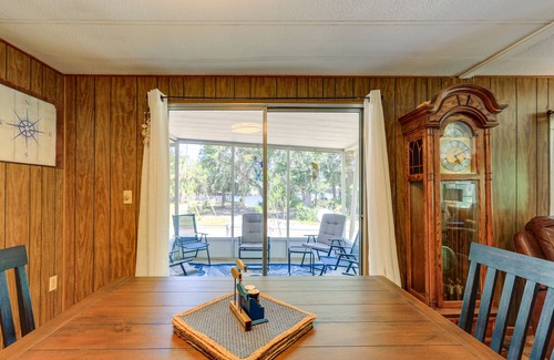 Steinhatchee Cottage | Steinhatchee Home w/Grill & Screened-in Porch