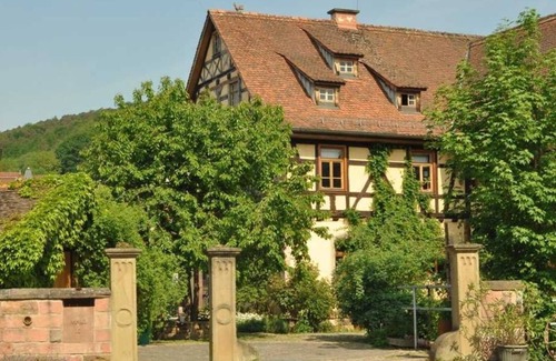 Breuberg Apartment | Steinofenzimmer - Guest room - Maul winery