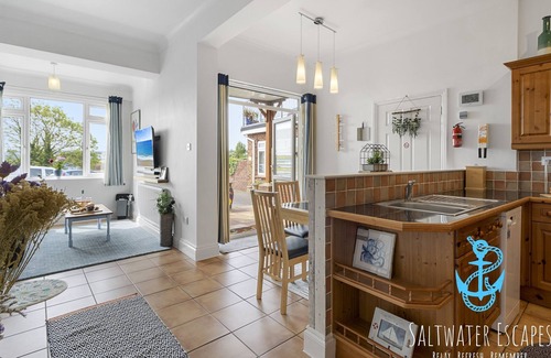 Roundham Apartment | Stella Marina - A Delightful 2-bedroom Apartment a Stone's Throw From the Beach!