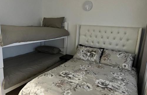Kingsborough Apartment | Stella Maris Flat 93 Amanzimtoti