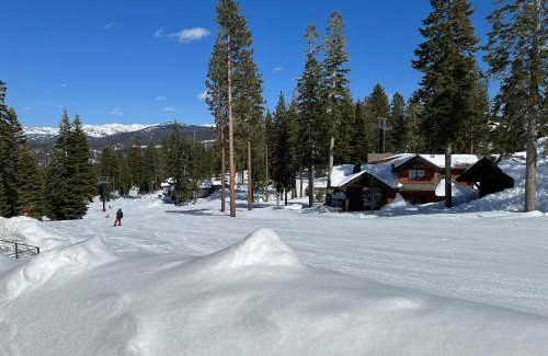 Downtown House | Stellar Ski In Ski Out # 2 Northstar Townhome, HOA Amenities