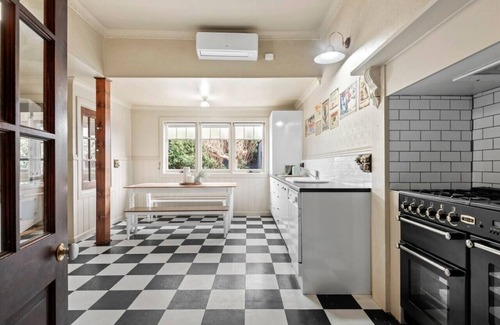Portarlington House | Step back in time in the perfect family escape