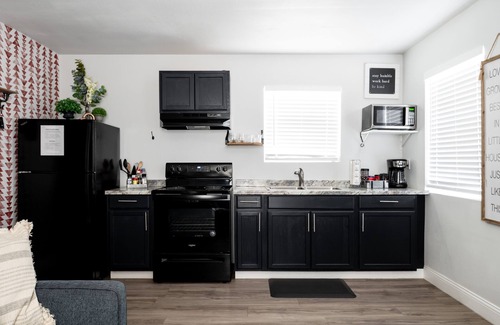 Johnson City Cottage | Step Free Entrance - Garofalo Cottage at Wrenwood Ranch