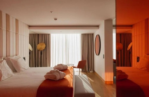 Sao Jorge de Arroios Hotel | Step into Lisbon’s Magic—Poolside Days & Light-Filled Nights