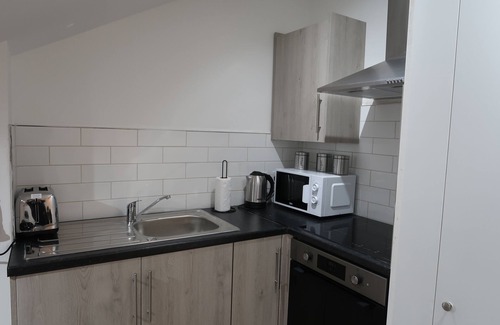 Ealing Apartment | Step into our modern studio flats tailored for the solo adventurer