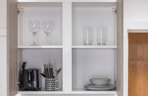Ealing Apartment | Step into our modern studio flats tailored for the solo adventurer