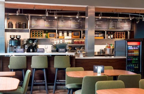 Foster City House | Step into Relaxation at our Hotel near San Mateo, CA