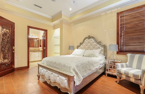 Escondido House | Step into the luxury at this palatial venue in the hills of San Diego.