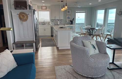 Southpointe House | STEP RIGHT ONTO THE SAND 180 degree VIEWSnUncrowded beach!